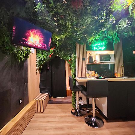 Jungle House Avec Jacuzzi A 10 Min De Disneyland -Taille Chambre- Conde-Sainte-Libiaire Ngoại thất bức ảnh