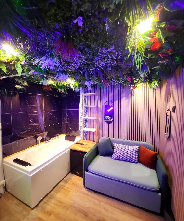 Jungle House Avec Jacuzzi A 10 Min De Disneyland -Taille Chambre- Conde-Sainte-Libiaire Ngoại thất bức ảnh