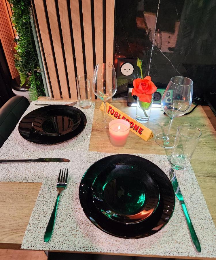 Jungle House Avec Jacuzzi A 10 Min De Disneyland -Taille Chambre- Conde-Sainte-Libiaire Ngoại thất bức ảnh