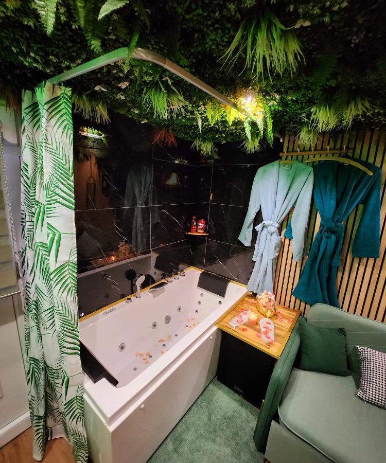 Jungle House Avec Jacuzzi A 10 Min De Disneyland -Taille Chambre- Conde-Sainte-Libiaire Ngoại thất bức ảnh